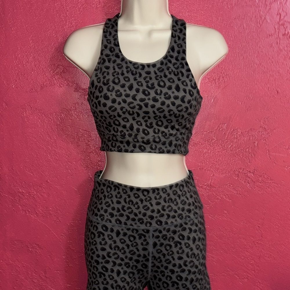 ALLFENIX workout wear. Sz small. Bra top and leggings. Athletic athleisure